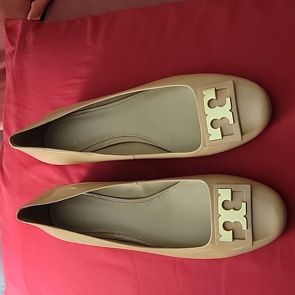 Tory Burch Beige Flats